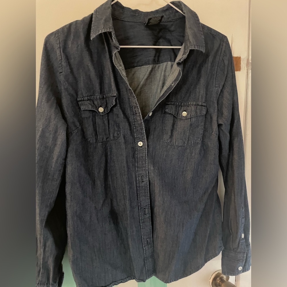 NWOT! Very cute for fall to pair with a cute t shirt